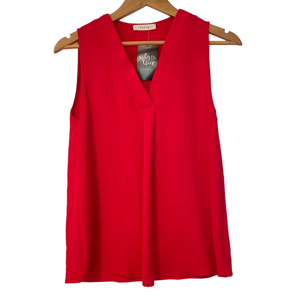 NWT Entro Sleeveless V-Neck Career Blouse